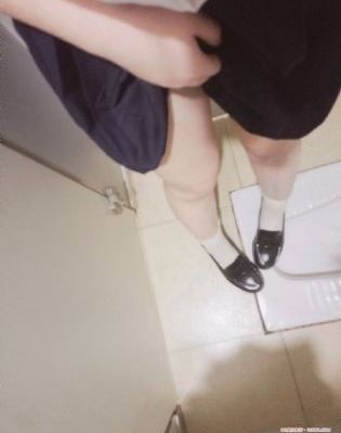 《尼僧》电影在线观看免费_高清高清视频播放